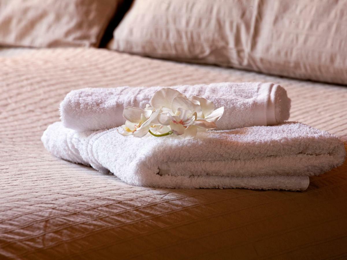 Mas Pinoses Guest House Les Llosses Phòng bức ảnh